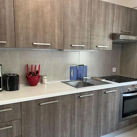 Apartament Moderne A 50m De La Plage, Climatise, Proche Commerces Et Gare, Parking Disponible - Fr-1-466a-50