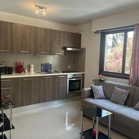 Apartament Moderne A 50m De La Plage, Climatise, Proche Commerces Et Gare, Parking Disponible - Fr-1-466a-50